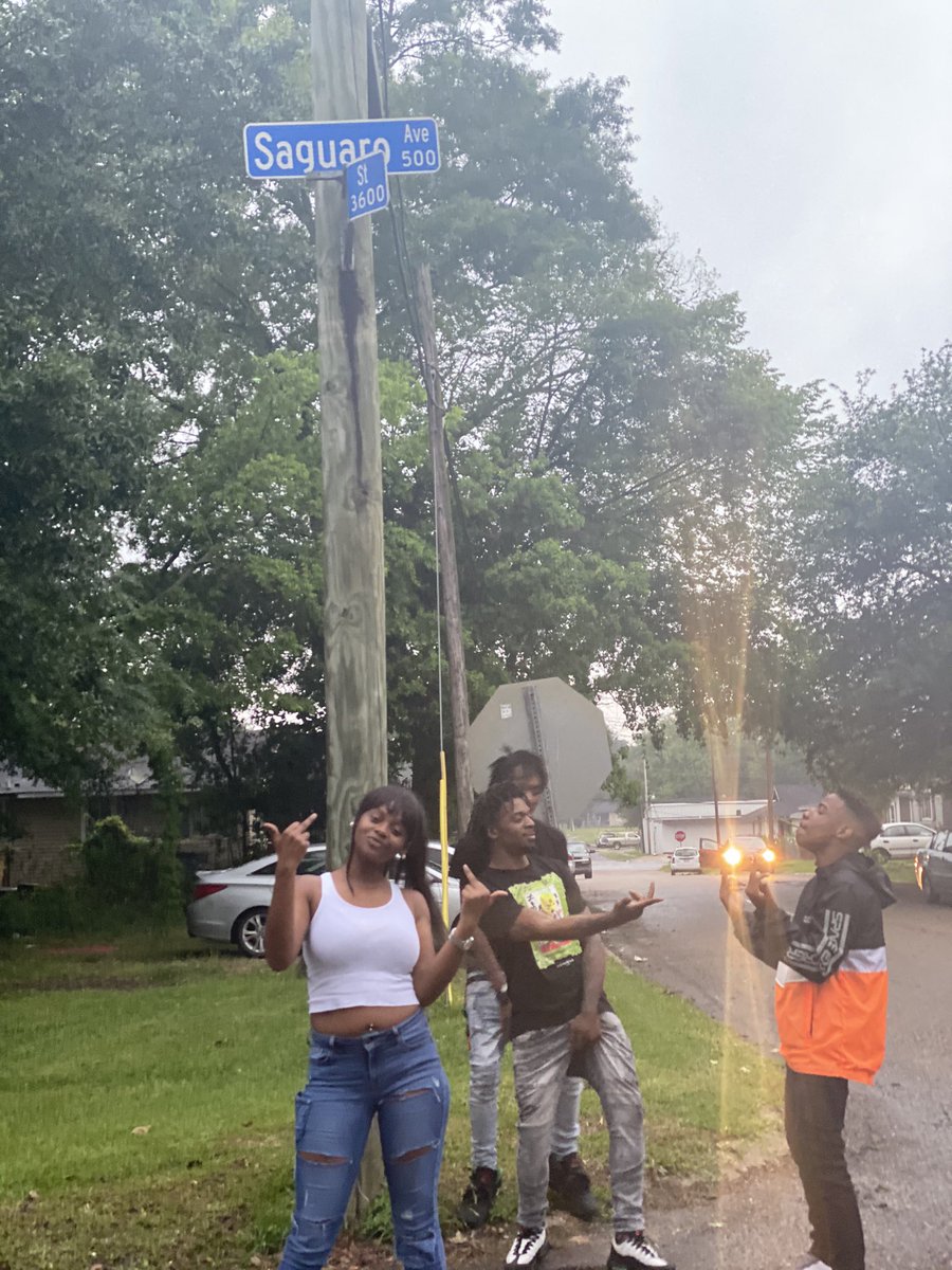 _kayymonet__'s tweet photo. My day ones, you my brothers
And I love yโall to death
I'll never go against yโall
I ain't never put anything before yโall
Not these diamonds, not this money
Or neither these hoes, whatever goes
______________________________________
#easter2020 #explorepage #explore #LLTbaby๐ https://t.co/gXeEVJErmb