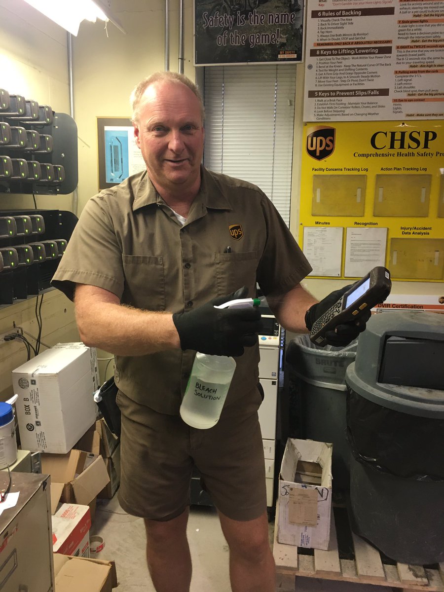 #BellevilleUPS CHSP CoChair Rod is helping to ensure that all the DIADs are disinfected daily. Thanks for all you do! 📦💪🏼🎉🧼