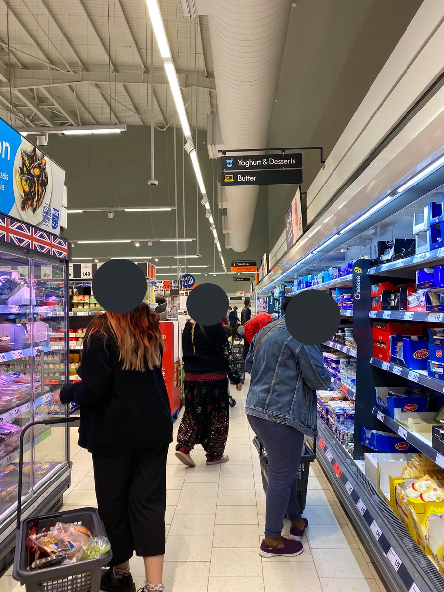 SaraCoops's tweet photo. WTAF??? Zero social distancing going on here, far too many people allowed into the store - #Covid19UK #SocialDistancing #COVID19 #Lidl #StayAtHome https://t.co/uYntRAaJ5X