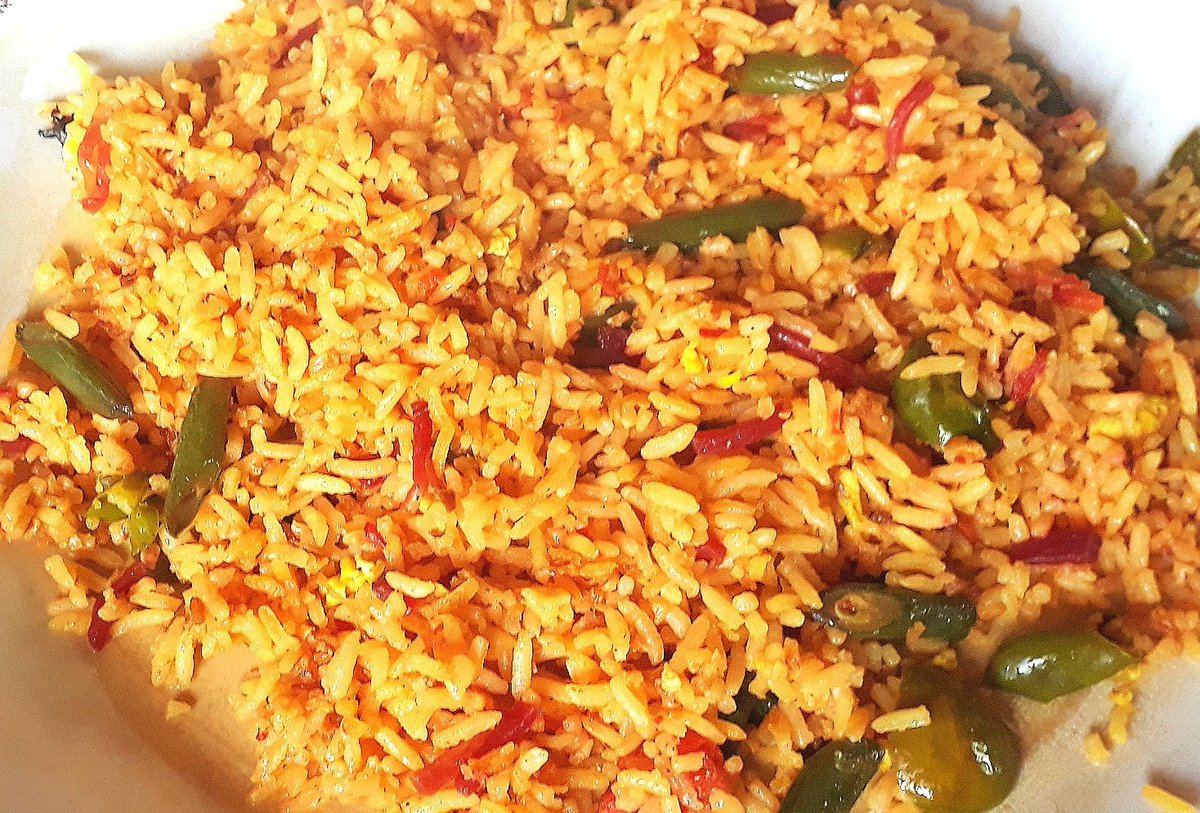 Veg Fried Rice 🥗🥘🥙🍜🍛 
#BhaskarCuisine 😋