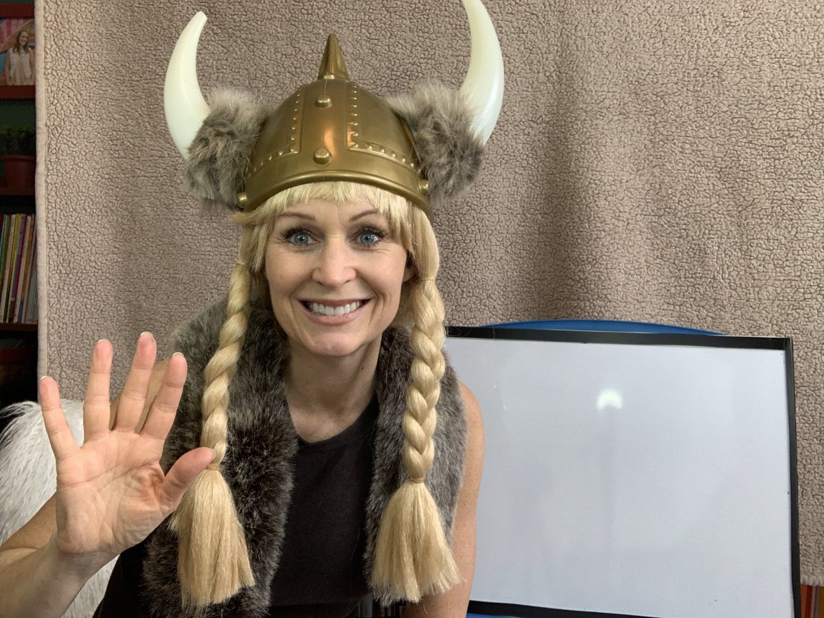 Shannonteaches's tweet photo. And Vicky the Viking just taught line plots! 🗡 #GoTheExtraSmile #distancelearning
(The bonus of teaching this way is you don’t have to do your hair!) https://t.co/egJQYmNFza
