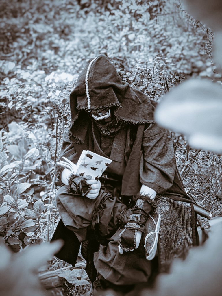 SEMI27447849's tweet photo. 文武両道。

Reading opens the door to another world.

#readus
#読書普及協会
#cafedara 
#urbanninja
#百學連環
#蟬 https://t.co/c3QjSjEexT