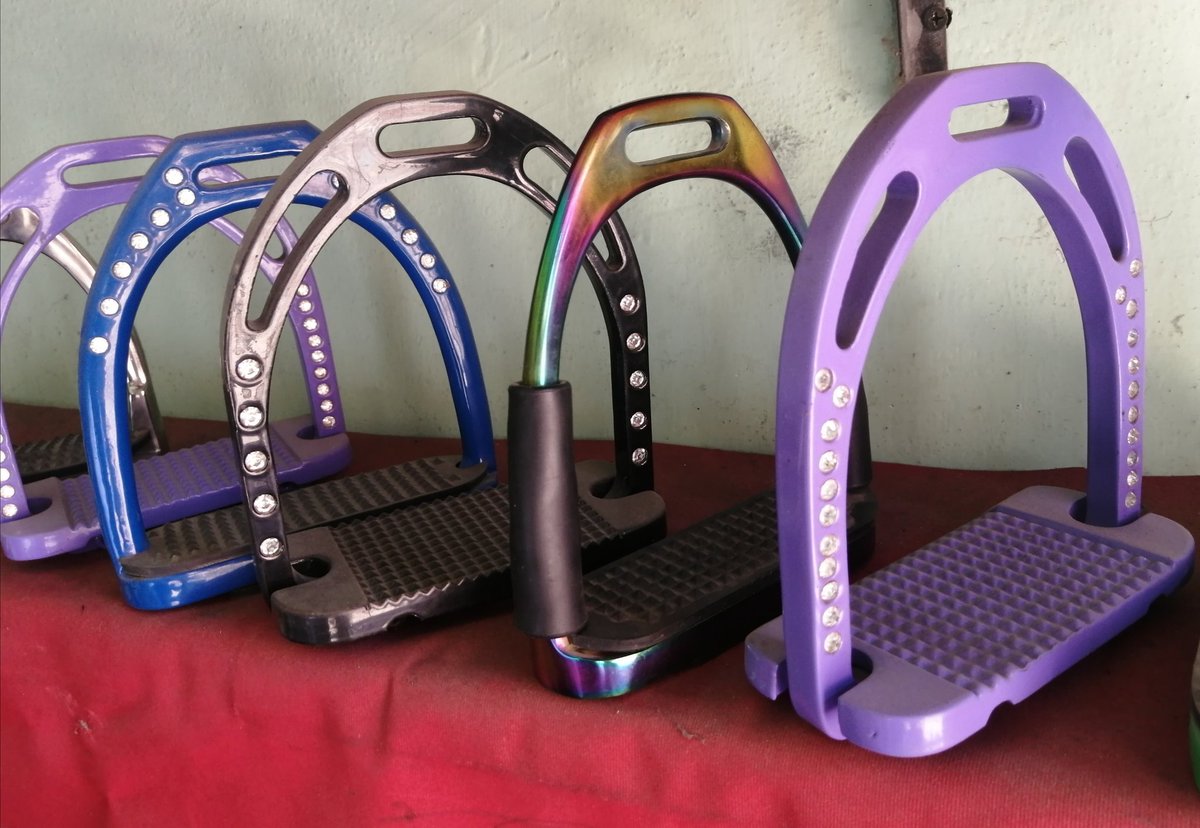 TorioxI's tweet photo. Horse stirrups stock
Feel free to ask anything.
#horse #spoga #stirrups #usa #germany #horselovers #horsegirl #cowboy #cowboysnation #bridle #bridlehorse #horsenose #horsehelmet #horsehelmets #reithelm #reithelme #cap #rijhelm #rijhelmen #stirrups https://t.co/DaWSKxAlSZ