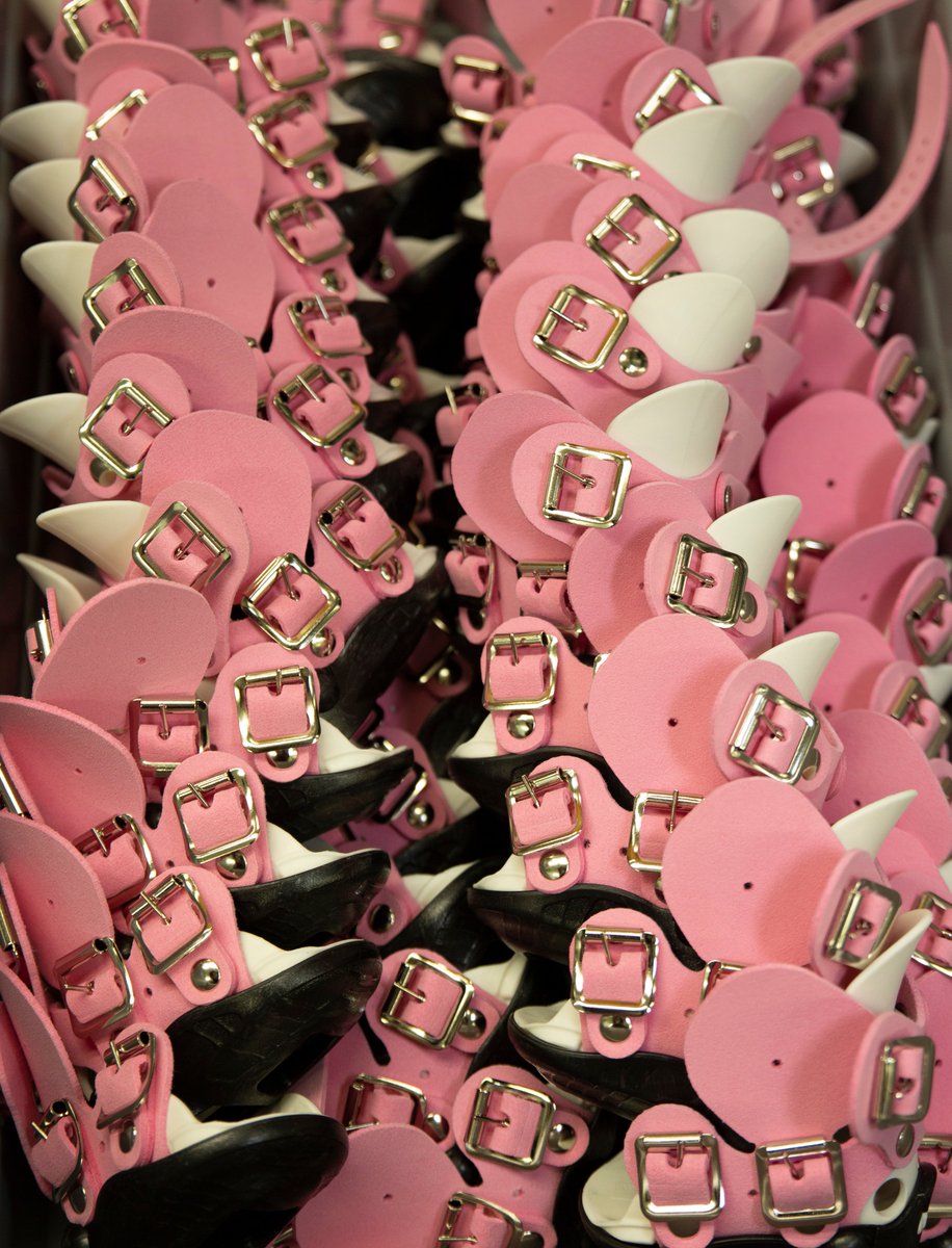 md_orthopaedics's tweet image. Why choose our #Ponseti_method orthotic? We use top-quality materials that make the shoe more comfortable, which helps increase compliance. Our Quick Clip attachments allow parents to change the child&apos;s clothing without removing the shoes. #clubfoottreatment #clubfootbrace #AFO