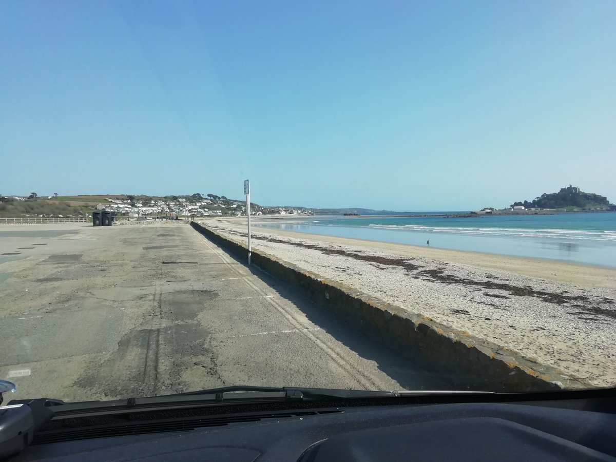 cornwallcop's tweet image. Marazion car park clear! Well done people! 👍🏻👋👋👋👋