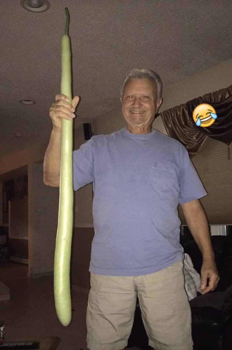 BarstoolRia's tweet photo. if you want to hear the story behind my Nonno and this very large cucuzza listen to today’s segment about Hannah Ann calling Pilot Pete’s Penis “Cauliflower” we laughed VERY hard😂 https://t.co/5gyPLNKNfo https://t.co/izUwrFMQQ3