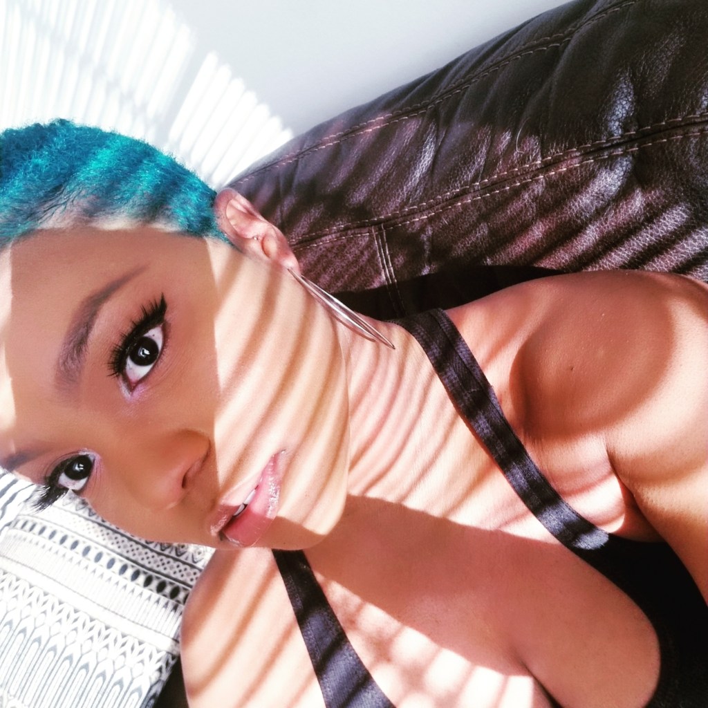 off4thandgraham's tweet photo. I Dyed My Hair Blue This Is Why https://t.co/hZ13c3xSzd https://t.co/T6XqgKGbKR