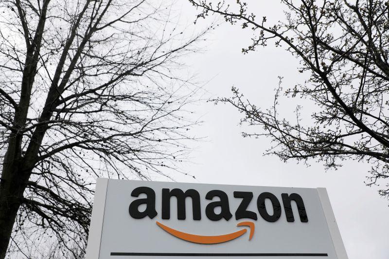 Ranging from warehouse staff to delivery drivers, Amazon plans to hire 75,000 more people as the coronavirus epidemic keeps Americans locked in their homes and demand for online orders surges reut.rs/2ybaJ5s