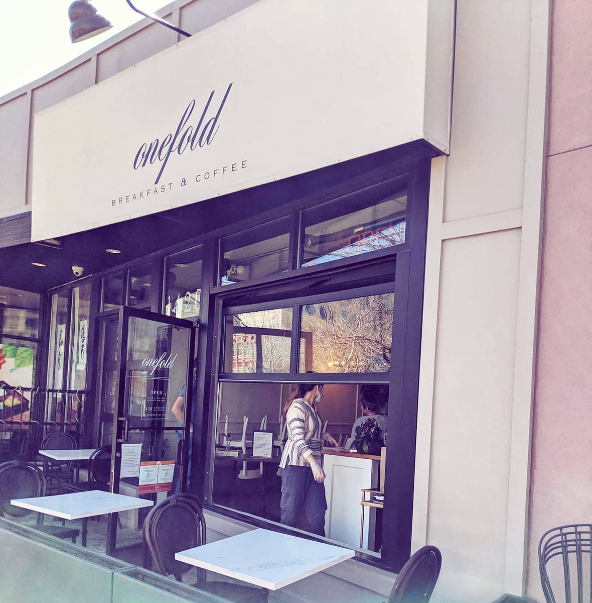 commercesync's tweet photo. We're treating our employees with e-gift cards to help promote the @Square #GiveAndGetLocal project. Our #localbusiness pick this time is @OneFoldDenver! They're currently still offering breakfast and lunch to go in Denver so check them out! #DoingMyPartCO https://t.co/Bkfuzsx0cN https://t.co/Yz2TwXPPnD