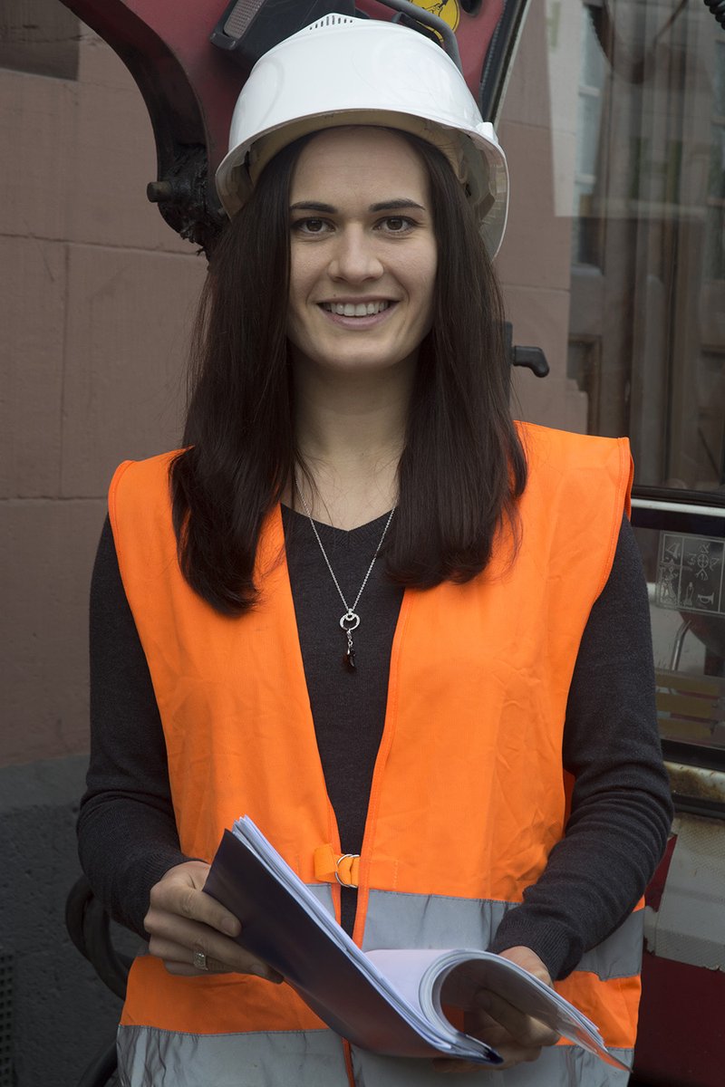 Der "Chef", der für die Instandhaltung unserer Kraftwerke sorgt, ist eine Chefin. Olga und Ihre Teams kümmern sich darum, dass Strom und Wärme auch während einer #Corona-Pandemie #wiegewohnt fließt. #Stayhome #bleibtgesund #frauenpower