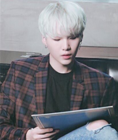 -Yoongi radiating college vibes, a thread to heal broken souls.