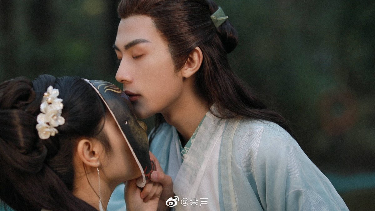 Lilin_Phai's tweet photo. บอกเขาไปว่าฉันรักเค้า! แอร๊ยยย! น้องน่ารักอะ😍
#玖柯 #玖柯9k #JiuKe #汉服模特 #汉服 #hanfu
Cr.Weibo:朵声 https://t.co/kkgbHVleuH
