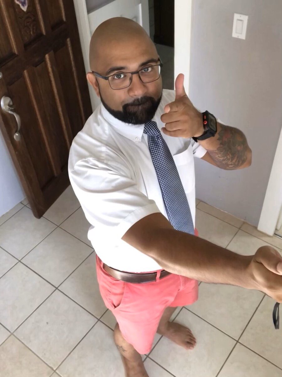 Working in a virtual environment? Working from home? How do you dress? How do you dress after day 15 of quarantine? 🕵🏽‍♂️