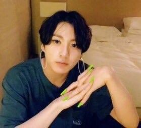 22:22 “ ถึงหนูจะไม่ใสไม่ซื่อ แต่หนูก็ไม่ได้ดื้อจนดูแลไม่ได้นะคะ ” 💅🏻#หรบทสะบัดต่อไม่รอแล้วนะ