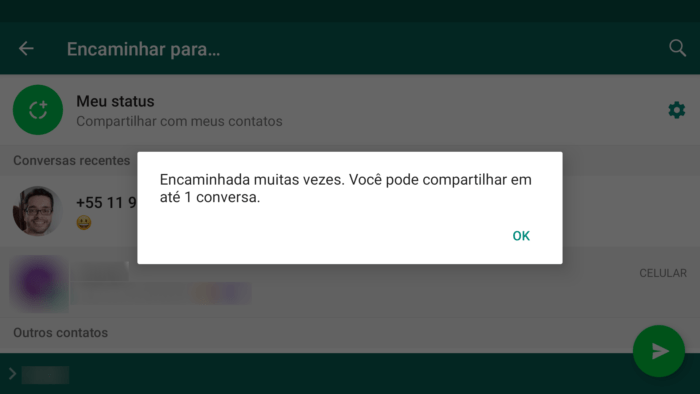 Tecnoblog's tweet photo. WhatsApp ativa novo limite para mensagens encaminhadas no iPhone e Android https://t.co/0uLp2sLQA2 https://t.co/df7ufuJRua