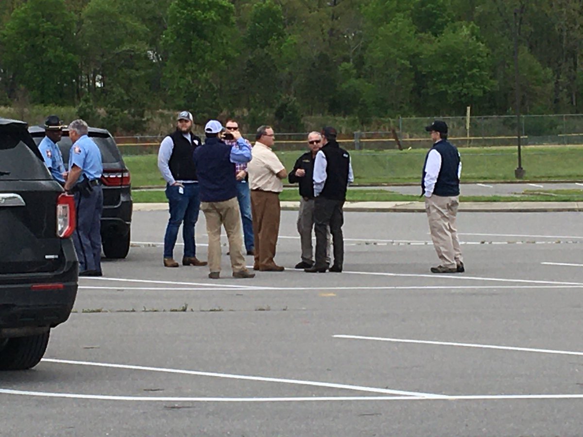 WSBParrish's tweet photo. Gov. Brian Kemp just landed in Chatsworth to take a tour of the damage from overnight tornadoes that left seven dead and 23 injured. @wsbradio #toranadoes https://t.co/iwPYDZRb1S