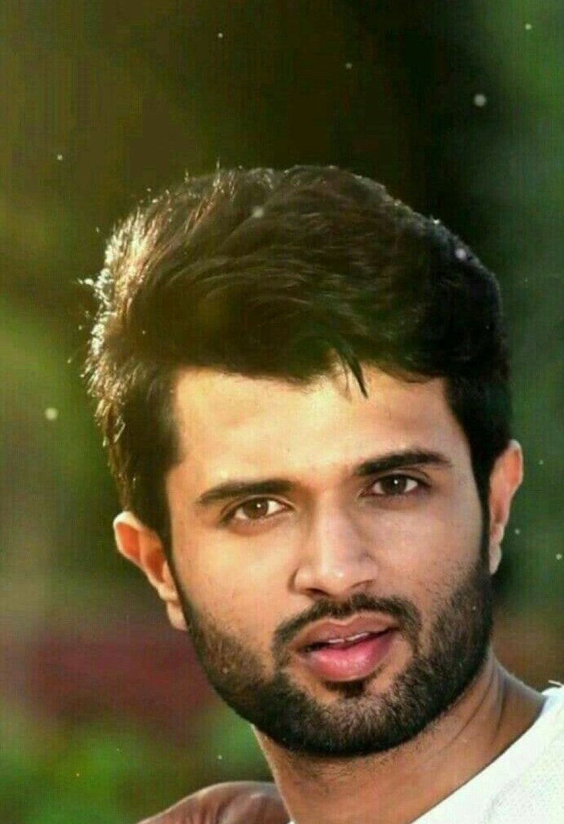 4. Vijay - Geetha Govindam This orthodox, old school lover boy smitten by the lady of his dreams can melt your hearts with his charm and innocence. - A pleasure to watch - his mannerisms and soft spoken delivery make him the ideal lover boy we would feel sorry for.