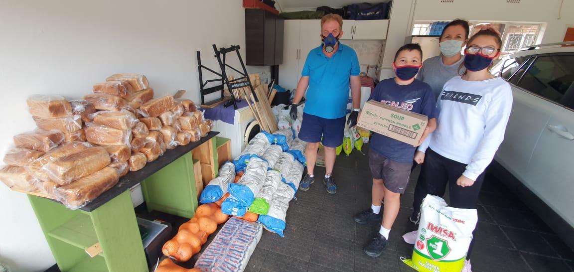 GoitseDiale's tweet photo. Today was a massive success.

We supplied 300kgs of bread to the Winterveld community, North of PTA

And we delivered necessary food and medical supplies to a care center in Hazeyview that had been broken into.

#TheCOVIDFlight we'd like to do more! https://t.co/dTp8PwHxWc