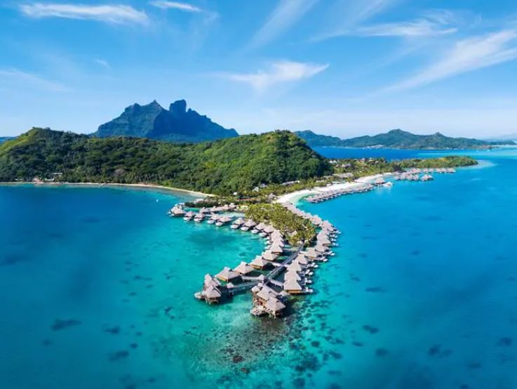 - Bora BoraLieu: Polynésie Française, Pacifique sudLa plus célèbre des îles de l& #39;archipel