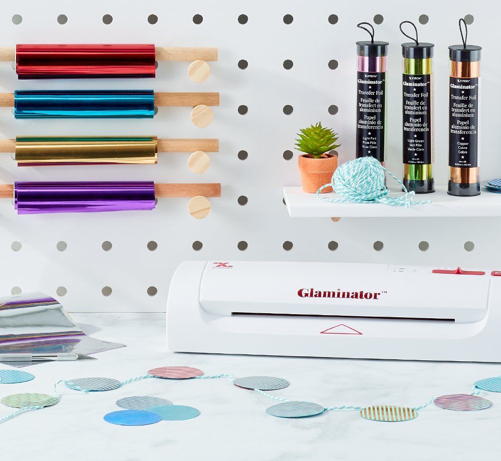 xyroninc's tweet image. We all need a little sparkle and shine added to our day!  Try the Glaminator for some foiling fun this week.  Make banners, fun flashcards, stickers for planners and let your creativity shine. #xyron #xyronglamiantor #foilingfun