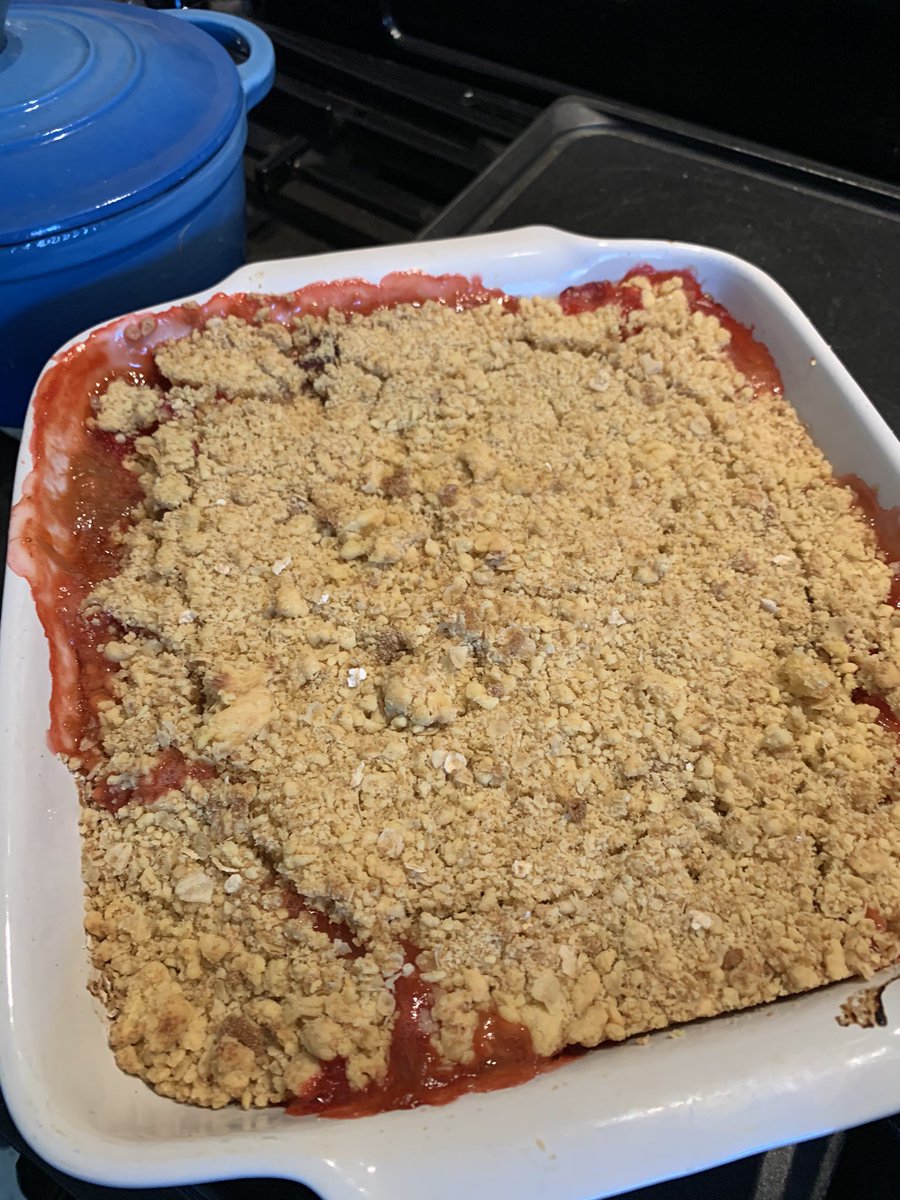 Juerobertss's tweet image. A different Easter break which would normally be seeing family but I’ve made nursing kit bags for 6 besties on the front line and will keep making them I have baked, started to teach myself how to crochet eat lots of chocolate and barbered husbands hair 🤣👍#LockdownEaster