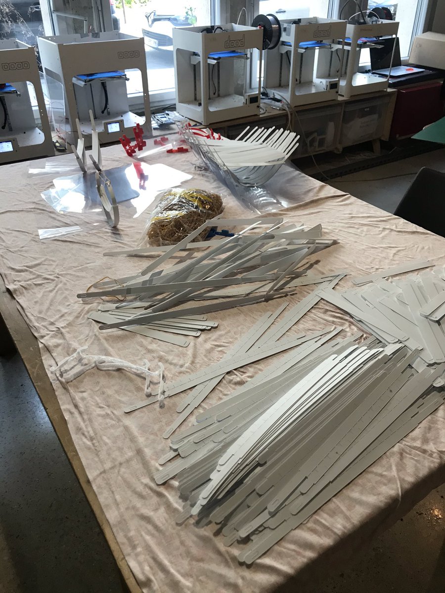 WoMa_Paris's tweet photo. Alors, on en est où ? Petit recap d’une mobilisation de makers 👇🏻👇🏻 #thread #Covid_19fr https://t.co/mXjuhgV65s