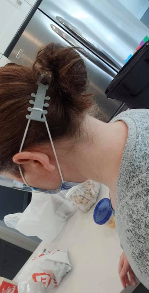 HHToCovid19's tweet photo. One of our #HoustonFightingCovid makers is putting all those odd bits of filament to good use making ear savers for our front line heroes. Here, you can see the ear saver in action: https://t.co/VMHTxXjTMo
