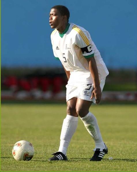 I bet you didn't see this one coming right?! The most gifted and versatile CB ever born in this country could at some point be pinned at Cnr Dunlop and Allandale Rd. I feel like we need to have an enquiry as to who and how they let go of this diamond - Mbulelo OJ Mabizela 