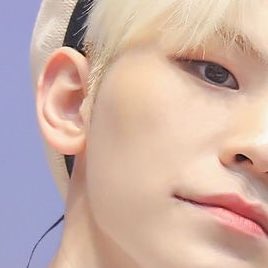 Woozi - SVTLEE JIHOON EARS ARE SO TINY!! like.. they’re so small.. :(( and they stick out alittle which I think is so adorable like.. ahh his ears! I will cry about his ears.