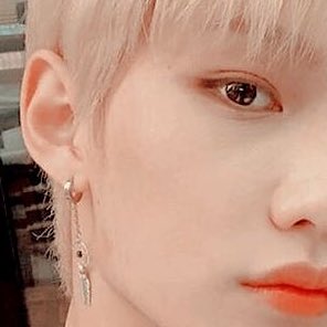 Felix - SKZI think his ears are so so cute. I think longer earrings look sooo nice on him. And like.. his ear size is a good middle ground of not too large, not too small. They also stick out just the right amount like.. :<