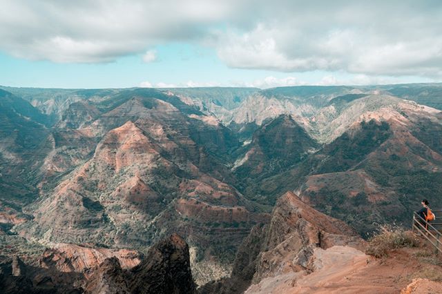 hikercrate's tweet photo. Reflect on all the memories hiking has provided.
.
.
.
.
.
#peoplewhohike #52hikechallenge2020 #hiking #hikingadventures #getoutside #amongthewild #whyihike #getoutstayout #optoutside #rei1440project #seekthetrails #thegreatoutdoors #52hikechallenge #womenwhohike #hikercrate #wer https://t.co/qIsJPrX3Jk
