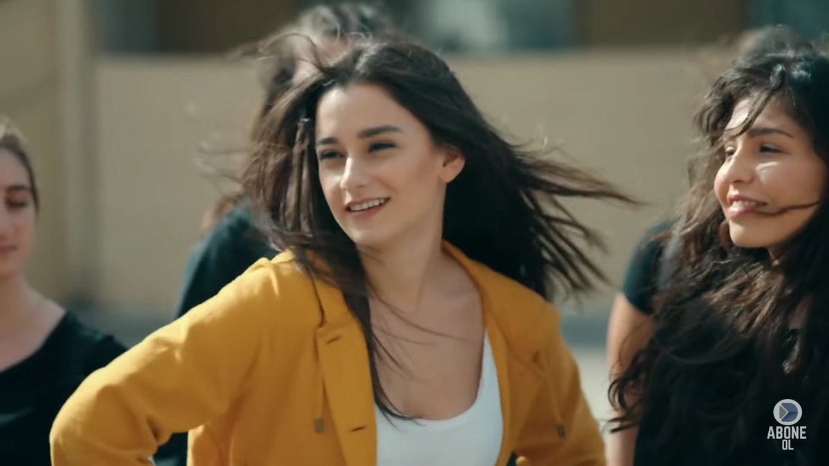 She is brave, strong she was supposed to be the representer of a new generation of Çukur women who are able to take initiative & decisions and actually have a free will...until  #cukur  #KaracaKoçovalı  #EceYasar  #AzKar