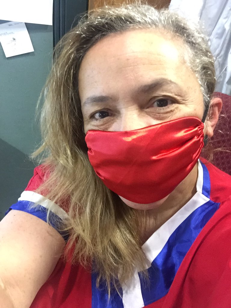 BEA1021's tweet photo. Hoy fue muy duro regresar a trabajar, quería salir corriendo, gritar, gritar y gritar. Llore mucho nada ver mi lista de   mis pacientes que no sobrevivieron. Tomen conciencia, esto no es fácil de digerir. Alzó mis manos y pido clemencia para esta tierra 🙌 https://t.co/RmBp2P9i7X