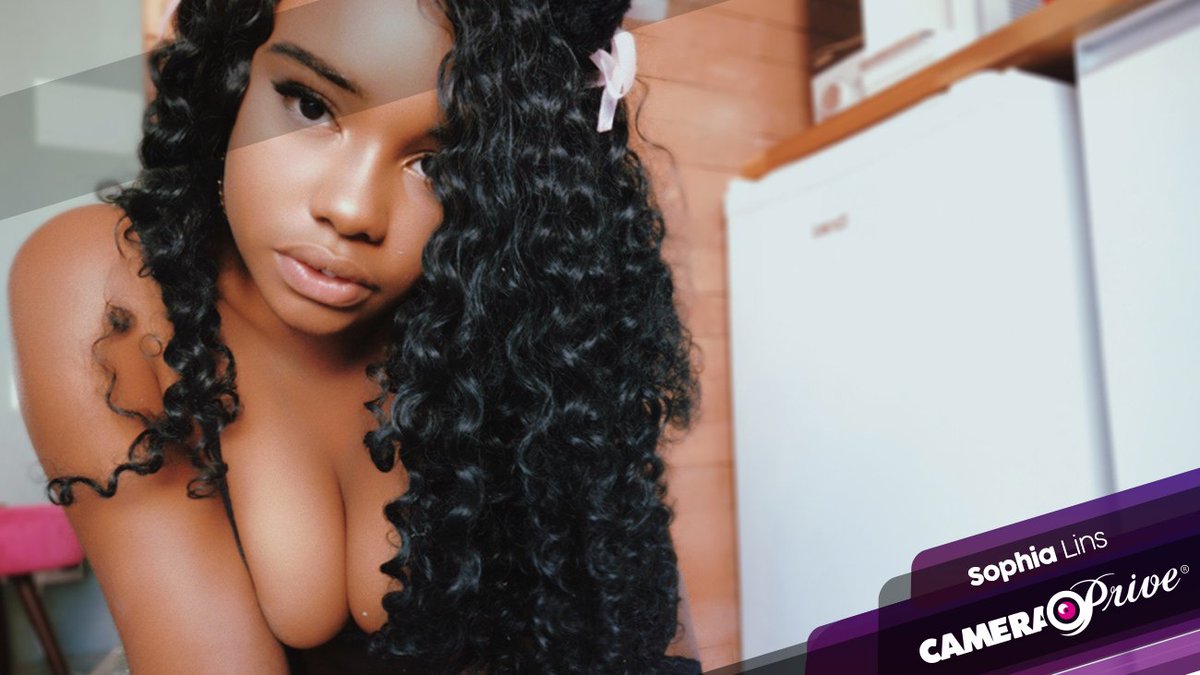 cameraprive's tweet photo. Tem como não se apaixonar por esse olhar? A @bxby_sophi é uma Privezete cheia de charme e carisma. Sem contar que ela é mega sexy e adora dar prazer aos seus crushes. https://t.co/n2wyv1MxUJ https://t.co/ahd0TDIgzm