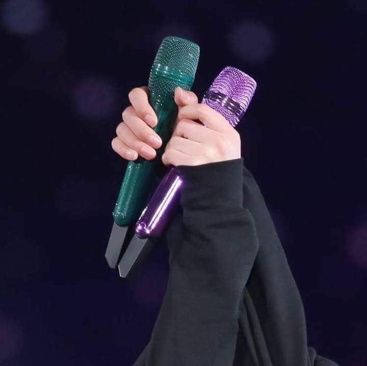 Jungkook and Taehyung have a special bond a thread...