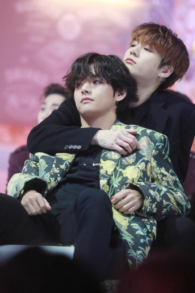 Jungkook and Taehyung have a special bond a thread...