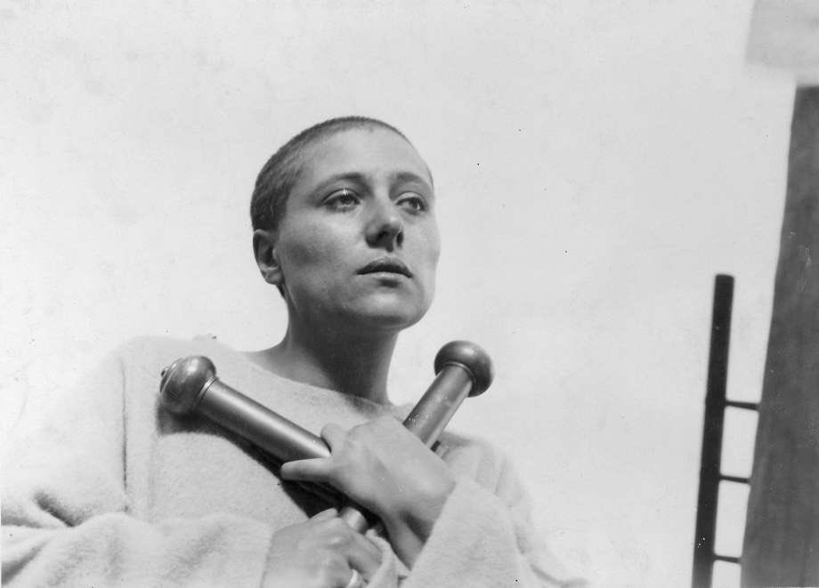 DAY 21THE PASSION OF JOAN OF ARC (1928) dir. carl theodor dreyer: the most poignant story and the best acting performance i’ve ever seenGREAT EXPECTATIONS by charles dickens: my god!!!! these so-called classics sure know how to make me cry!!!! i hate it