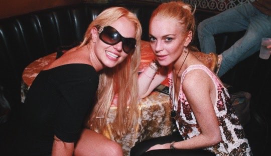 Yosh qul uning mushukini qirdirdi (video)