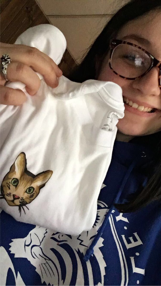 abby_corwin's tweet photo. it’s my birthday today and this is one of my favorite presents!! @PhillyChic5 https://t.co/oCeaBu7PI3