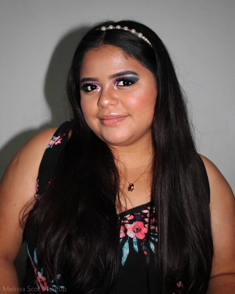 ScotMakeup's tweet photo. "El maquillaje es simplemente una extensión de la personalidad. Junto con la ropa y los colores, expresa algo”
✨Si yo puedo maquillarme asi, tu también✨
#makeupideas #makeupinspiration #makeup #maquillaje #tipsmaquillaje #glossy #makeupglow #makeupblueeyes #makeuplatinas https://t.co/XFKl86BDpB