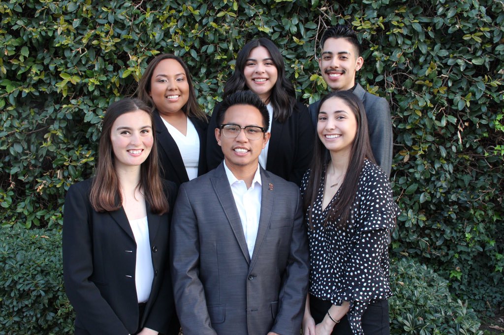 CSUF_CommWeek's tweet photo. Kicking off Monday with our amazing Logistics Committee! 🗄 #JoinTheCommversation #commweek2020 #CSUF https://t.co/QhP5M3jrR0