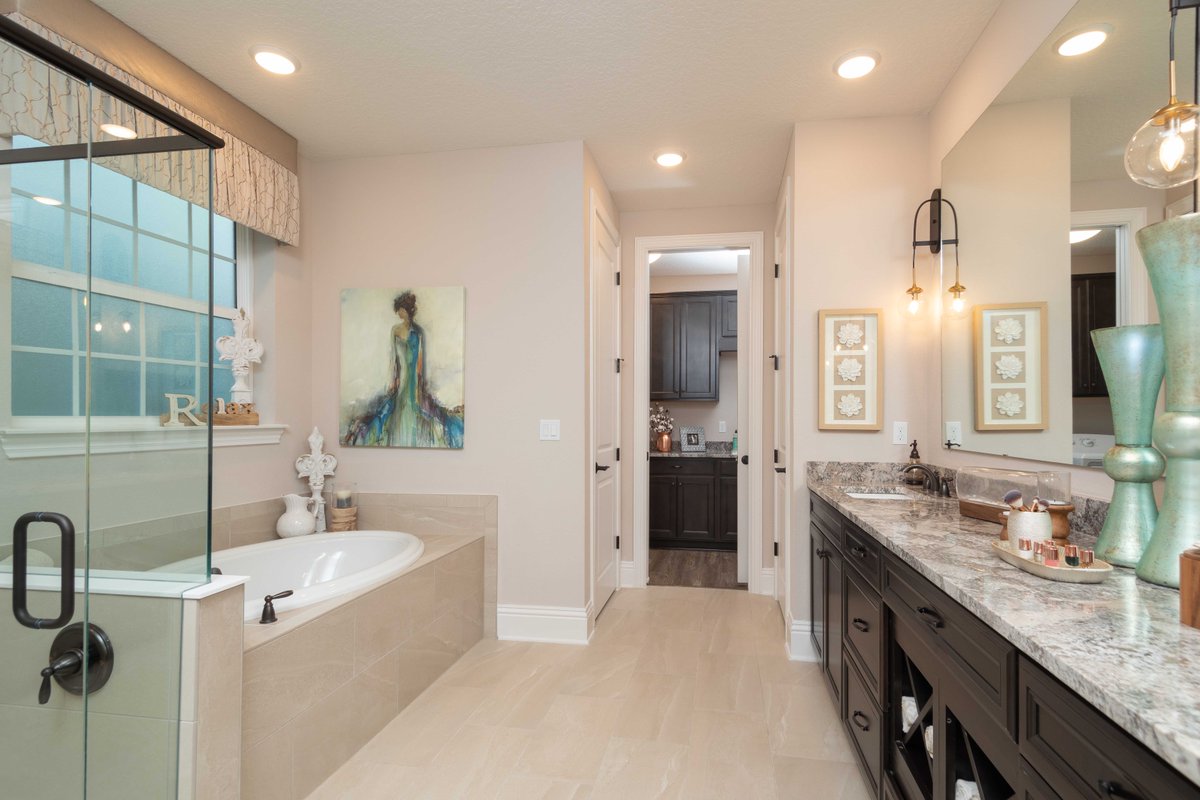 ProvidenceHome1's tweet photo. 5 Bed 🛏️ | 4 Bath 🛁 | 3,373 Sq Ft 📐
All signs point to The Colony at Nocatee for #MoveInReadyMonday! The 100% ENERGY STAR® Certified Franklin gives you all of the features above PLUS a study, executive kitchen, and much more! (904) 447-0724 or visit https://t.co/i2iOTwJxvT. https://t.co/c1Uh0wK2SL