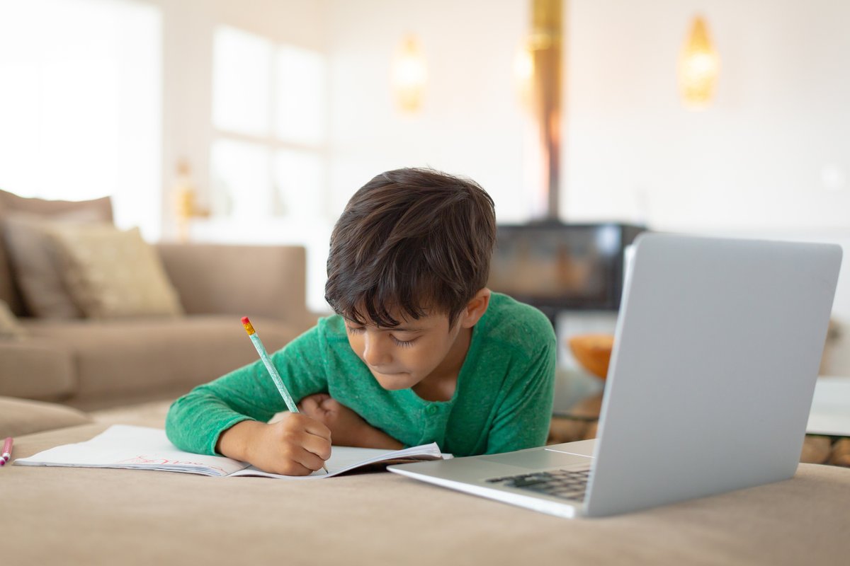 VDOE_News's tweet image. @GovernorVA announced today a dramatic expansion of the VDOE Virtual Virginia @VirtualVirginia online learning system to support in-home instruction at no cost while schools are closed due to the #COVID19 pandemic: ow.ly/Xcmt50zd3hc #VAis4Learners #C4LinVa