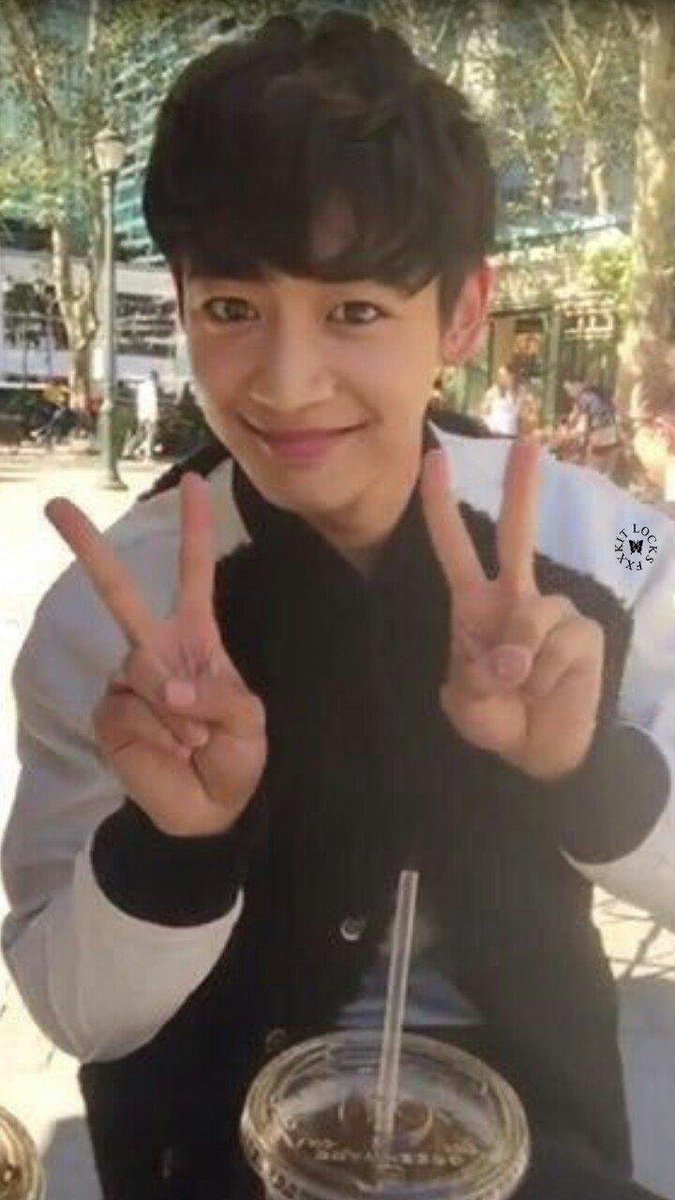 Minho as ur bf for   #NationalBoyfriendDay- love language: words of affirmation- wants to hear about your day in detail. do not leave anything out- will try to make you go to the gym with him- leaves little notes on the fridge or your pillow reminding you how much he loves you
