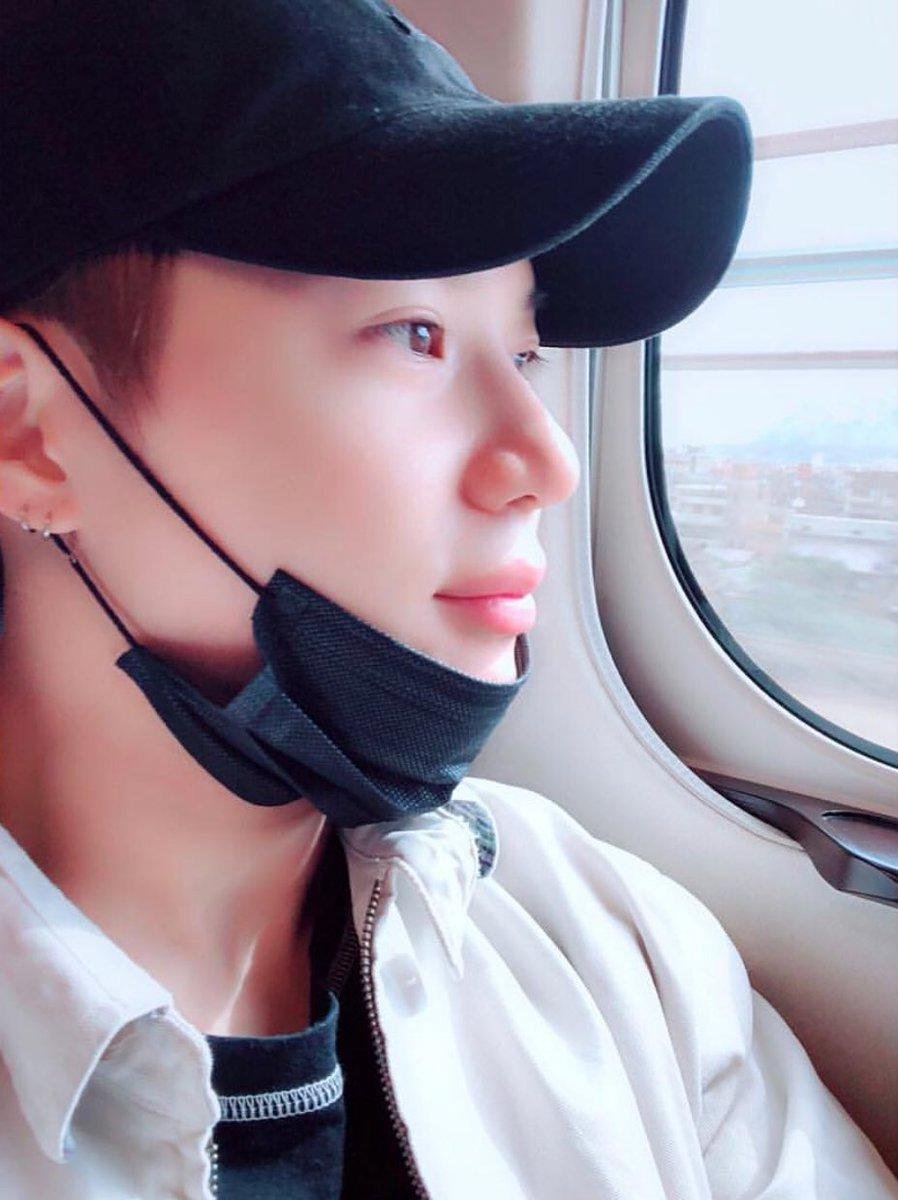 Taemin as ur bf for  #NationalBoyfriendDay:- love language: quality time- his dream would be going on vacations with you, but even just a walk to the store is enough- your closet would empty out cause he keeps stealing your clothes- constantly teases you but it's out of love