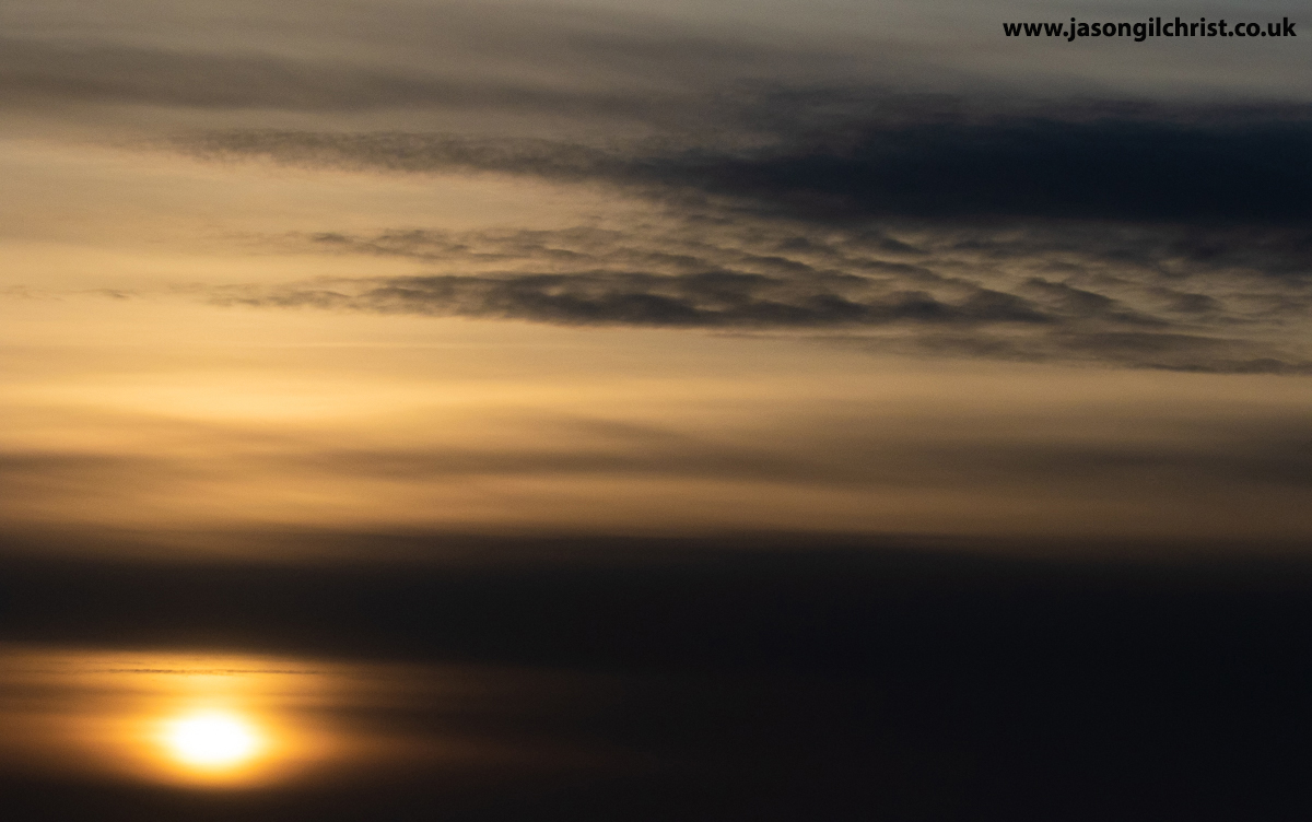 jgilchrist13's tweet photo. Sunset & clouds. Tonight, by Winchburgh, West Lothian, Scotland. Fuzzy, bit dull, but still mildly reassuring. #sunset #clouds #sky #oneexercise #dailyexercise #StayLocal #StormHour #ThePhotoHour #Winchburgh #WestLothian #Scotland #ScotlandIsNow https://t.co/FdzeSYB6Ps