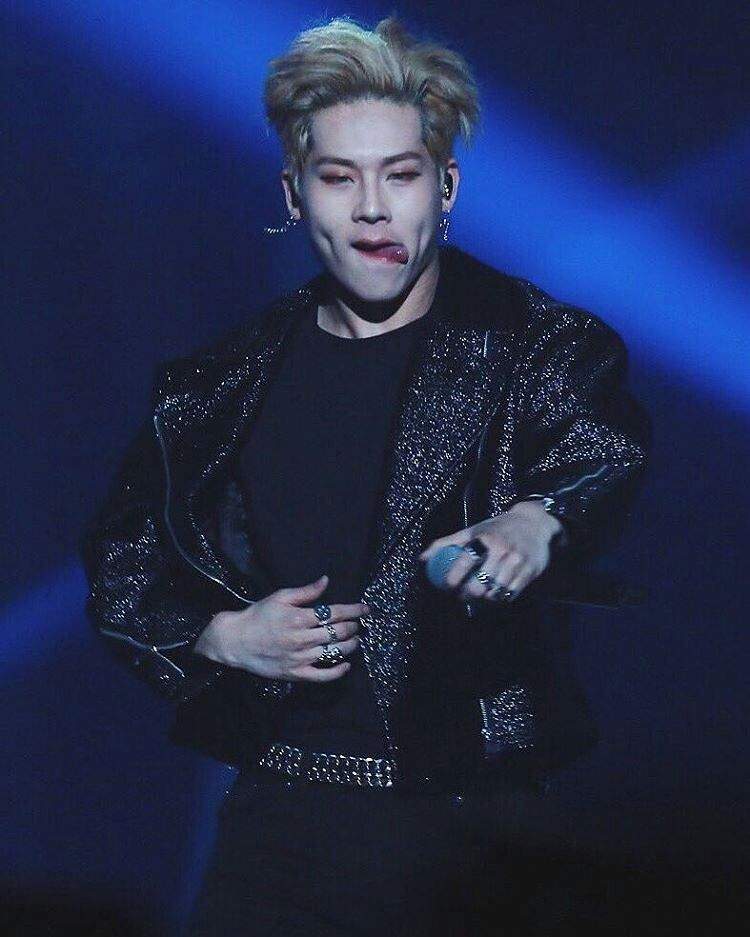 Jooheon in Black is a different Story to tell.... IF YOU ARE WEAK STAY AWAY, i know you will opened xD
