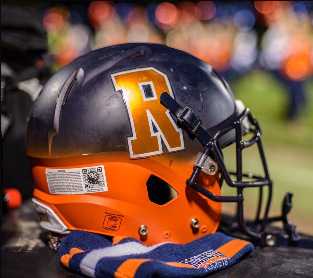 10tmyers's tweet photo. Region 8 - Round 1
16. Rochester Rockets @Rocketnation1
🆚️
16. Orion Chargers @orion_football
#IllinoisHelmetChallenge https://t.co/aOGlG8Z0TO