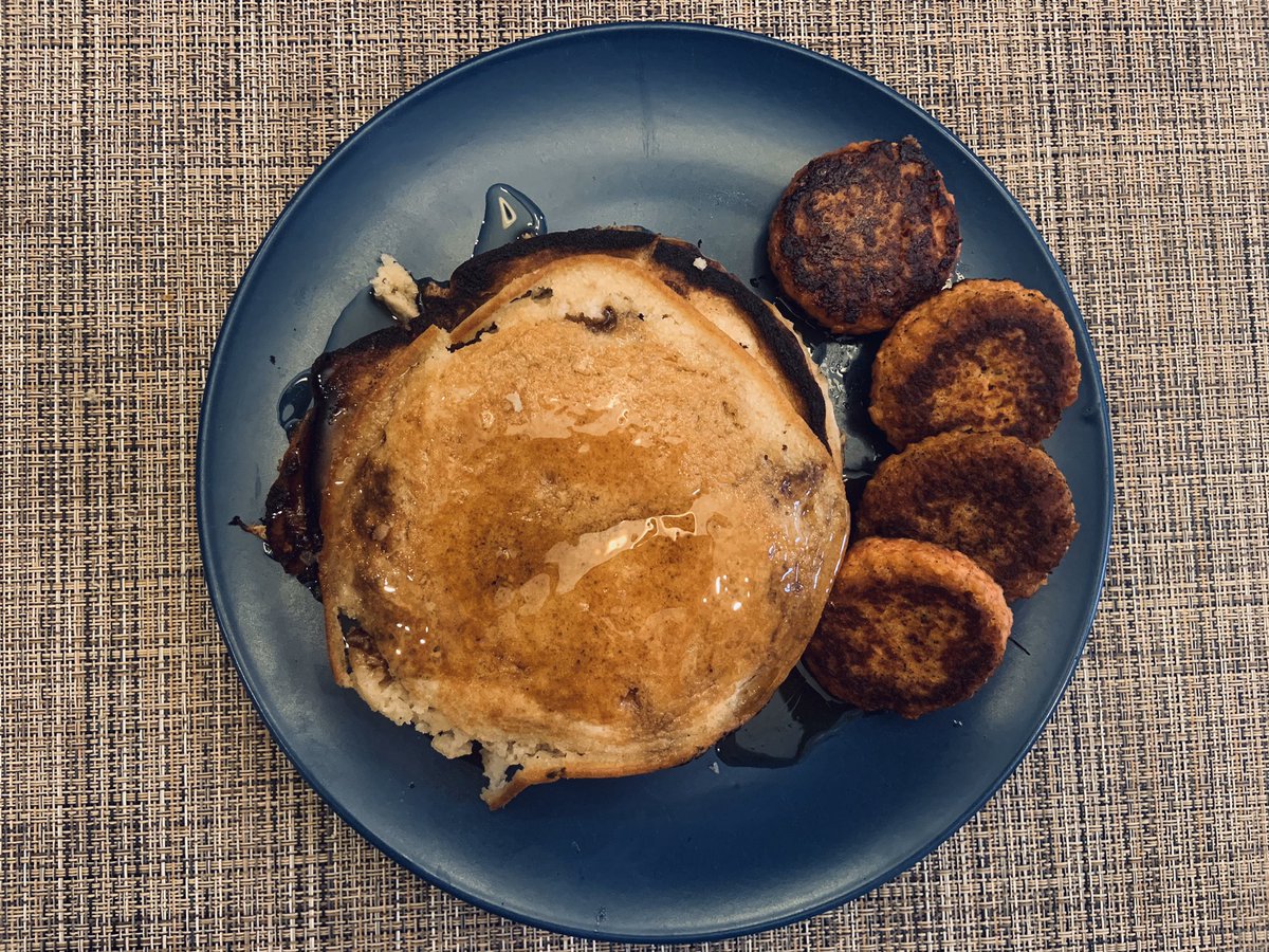 Have t updated this thread in a while! Here are a couple things I’ve made and remembered to photograph in the last couple weeks! Pancakes with breakfast sausage patties on the left, and a beef taco thing on the right! Obvi everything is 100% vegan!