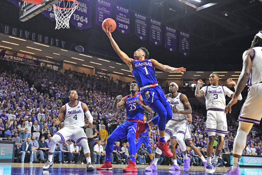 bturner23's tweet image. One of the toughest guards in KU history. Came back for his sophomore year to win the big 12 &amp;amp; to compete for a natty. Helped lead KU to a 28-3 record, 17-1 in the big 12, averaged 18/4/4 and was one of the best players in college hoops on the unanimous #1 team in the country🔴🔵